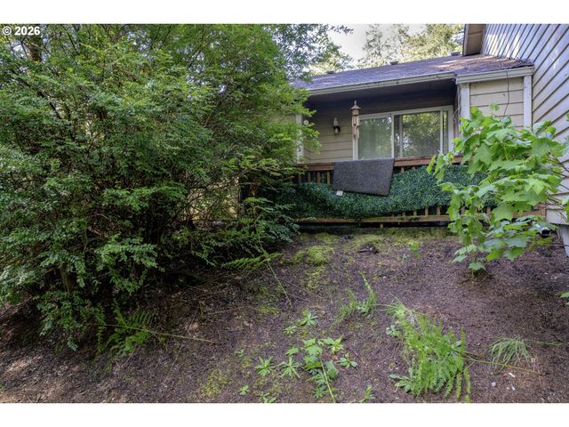 1320 SPRUCE St, Florence, OR 97439