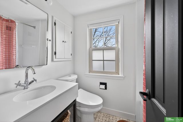 2520 N 56 Street, Omaha, NE 68104