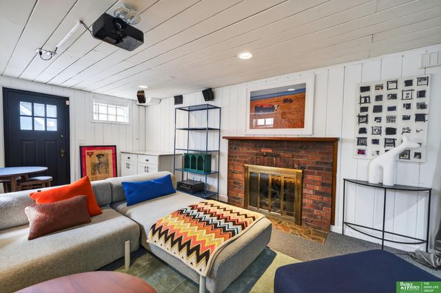 2520 N 56 Street, Omaha, NE 68104