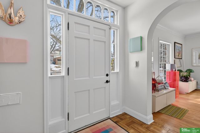 2520 N 56 Street, Omaha, NE 68104