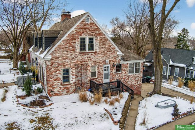 2520 N 56 Street, Omaha, NE 68104