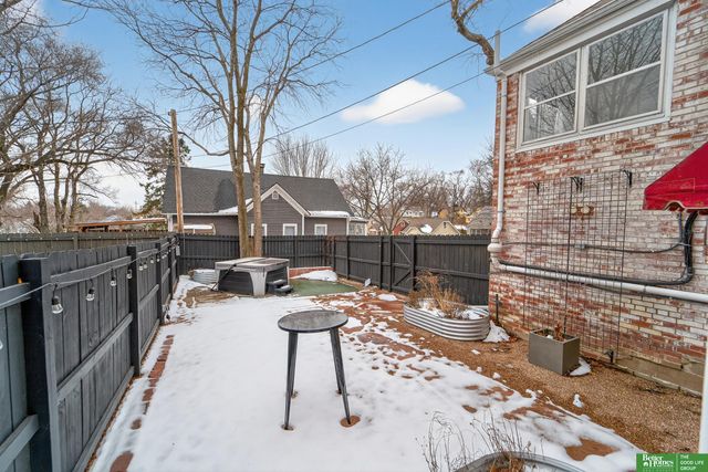 2520 N 56 Street, Omaha, NE 68104