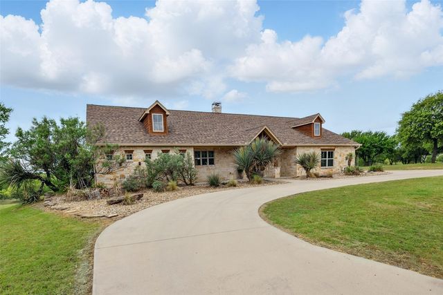 727 S Sugartree Drive, Lipan, TX 76462