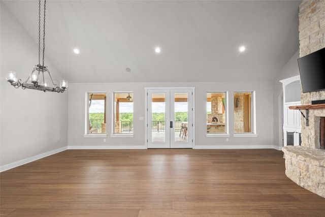 727 S Sugartree Drive, Lipan, TX 76462