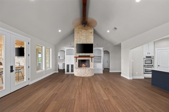 727 S Sugartree Drive, Lipan, TX 76462