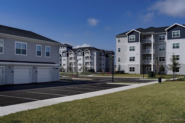 1015 LAKE FOREST BOULEVARD C1, Winter Haven, FL 33884
