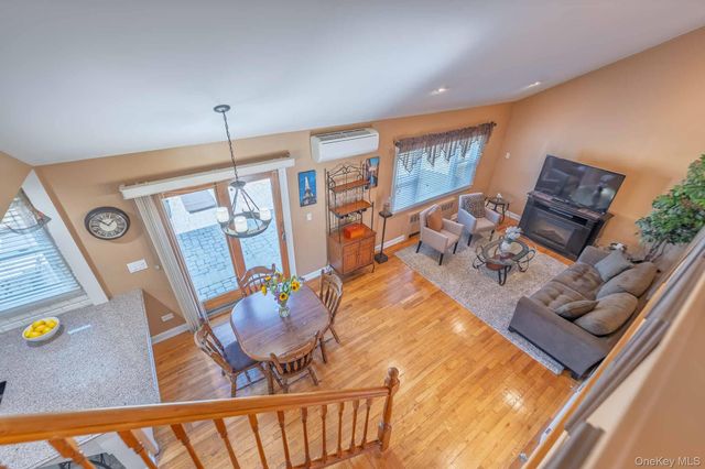 519 Gwynn Street, Babylon, NY 11702