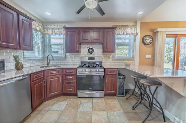 519 Gwynn Street, Babylon, NY 11702