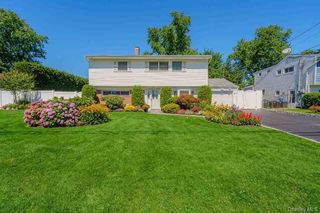 519 Gwynn Street, Babylon, NY 11702