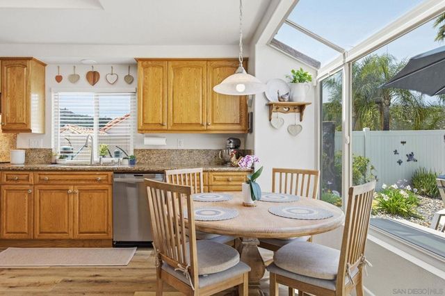 8850 Summerhill Point, Alpine, CA 91901