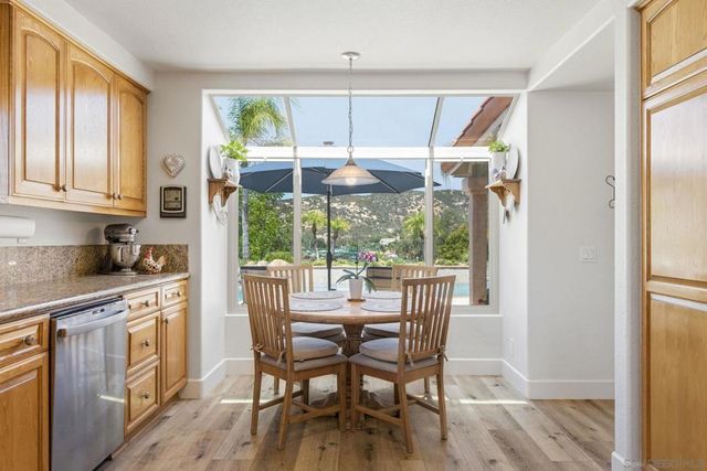 8850 Summerhill Point, Alpine, CA 91901
