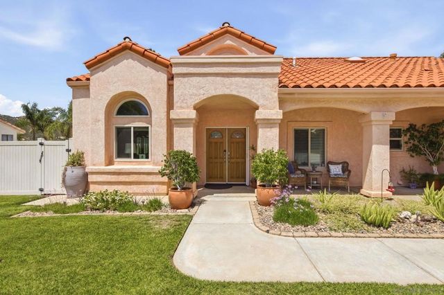 8850 Summerhill Point, Alpine, CA 91901