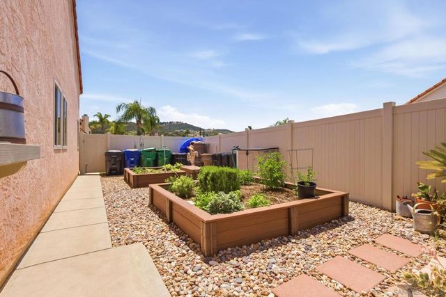8850 Summerhill Point, Alpine, CA 91901