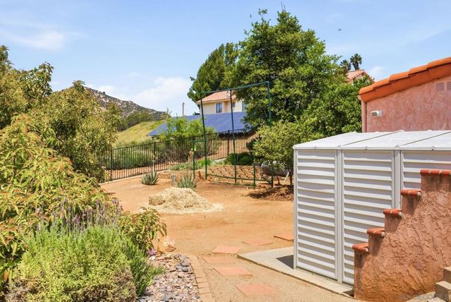 8850 Summerhill Point, Alpine, CA 91901
