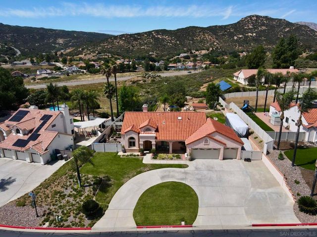 8850 Summerhill Point, Alpine, CA 91901