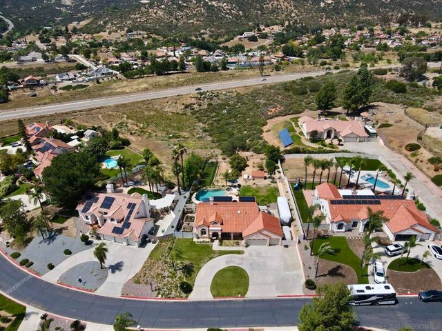 8850 Summerhill Point, Alpine, CA 91901