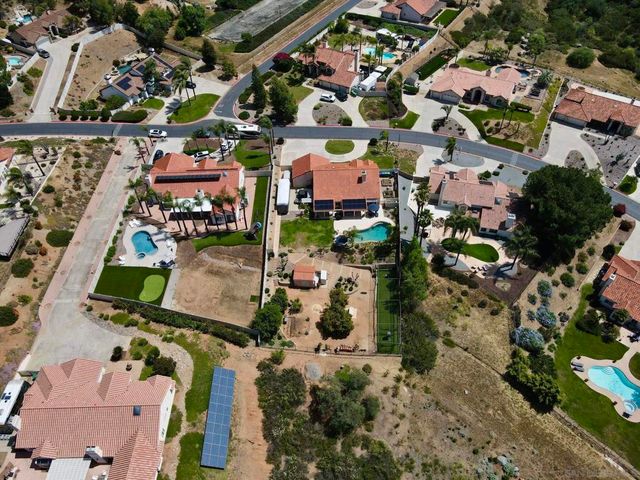 8850 Summerhill Point, Alpine, CA 91901
