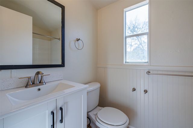 720 Jupiter Avenue, Granbury, TX 76049