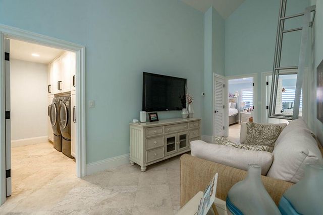4130 NE 31st Avenue, Lighthouse Point, FL 33064