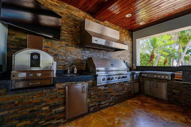 4130 NE 31st Avenue, Lighthouse Point, FL 33064