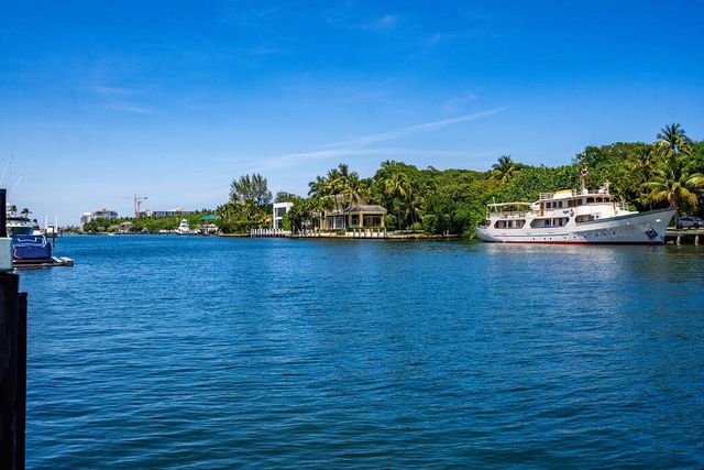 4130 NE 31st Avenue, Lighthouse Point, FL 33064