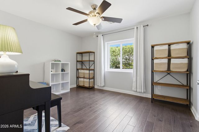 2945 N 47TH Place, Phoenix, AZ 85018