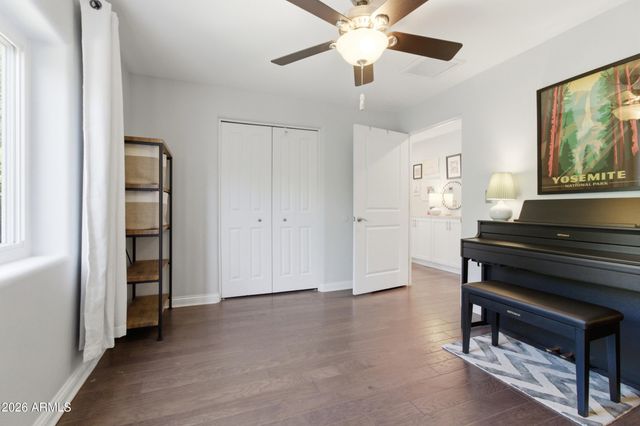 2945 N 47TH Place, Phoenix, AZ 85018