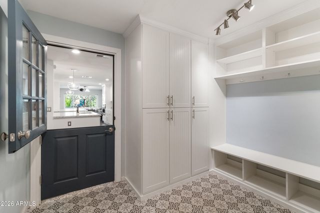 2945 N 47TH Place, Phoenix, AZ 85018