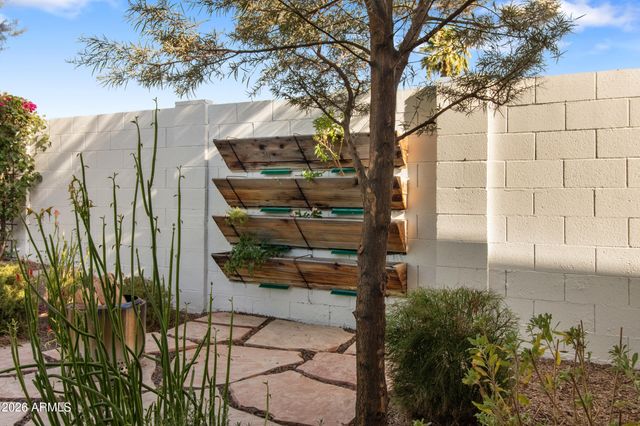 2945 N 47TH Place, Phoenix, AZ 85018