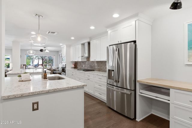 2945 N 47TH Place, Phoenix, AZ 85018