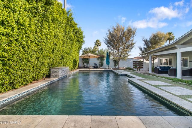 2945 N 47TH Place, Phoenix, AZ 85018