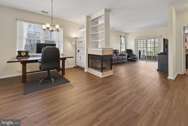 269 MEADOWLARK DR, Hamilton, NJ 08690