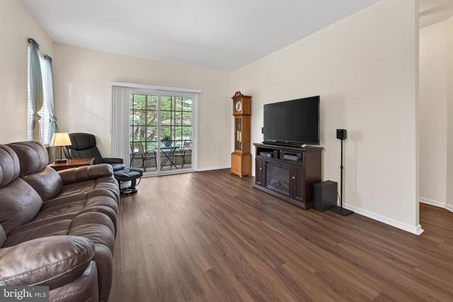 269 MEADOWLARK DR, Hamilton, NJ 08690