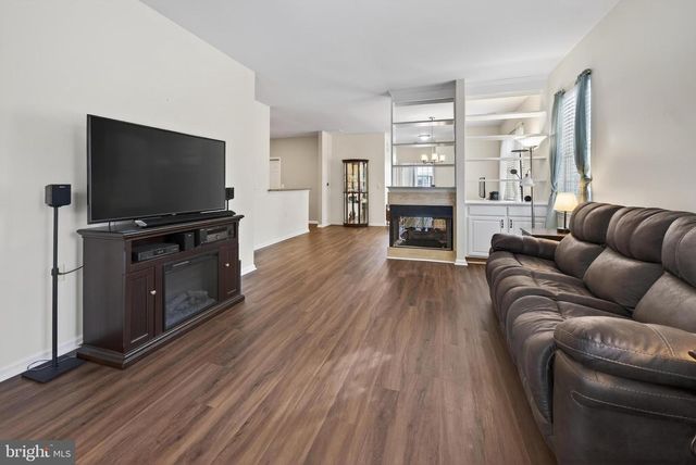 269 MEADOWLARK DR, Hamilton, NJ 08690