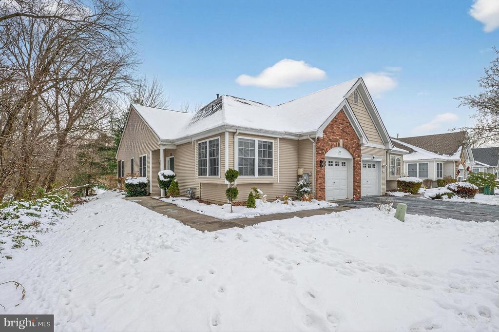 269 MEADOWLARK DR, Hamilton, NJ 08690