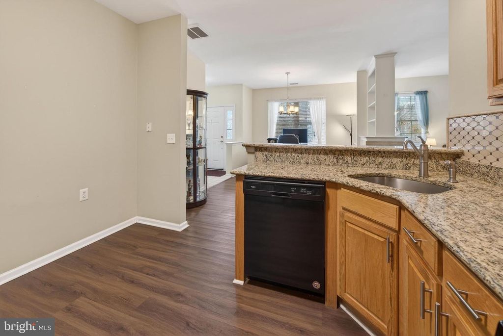 Image 11 of property listing at 269 MEADOWLARK DR, Hamilton, NJ 08690