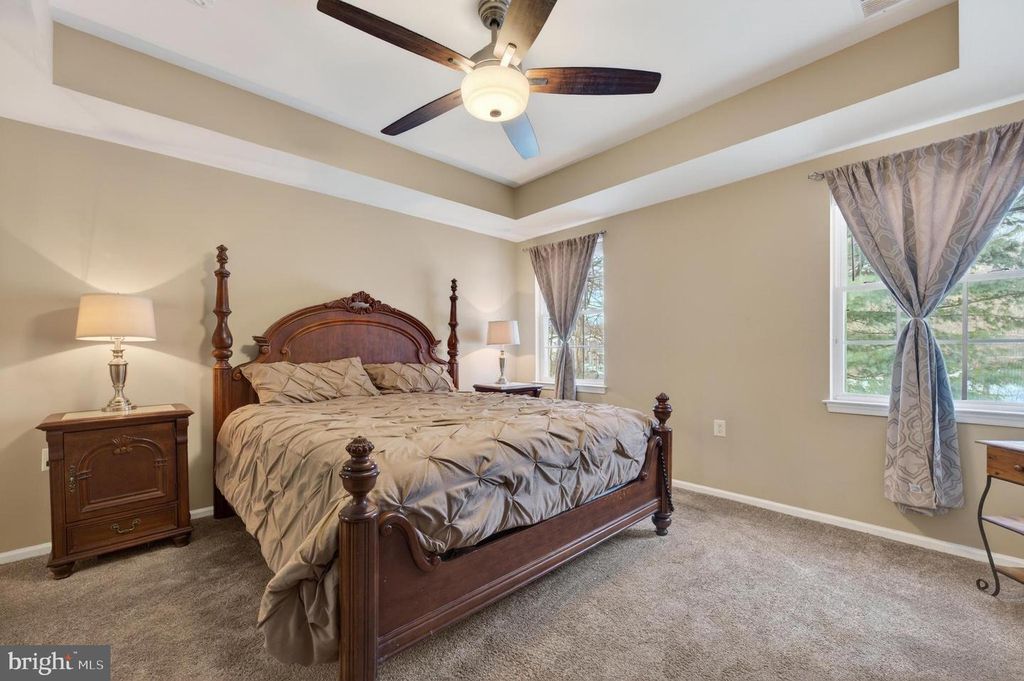 Image 20 of property listing at 269 MEADOWLARK DR, Hamilton, NJ 08690