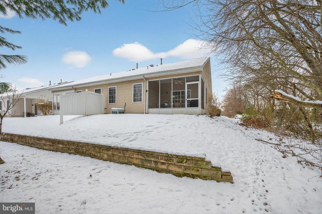 Image 29 of property listing at 269 MEADOWLARK DR, Hamilton, NJ 08690