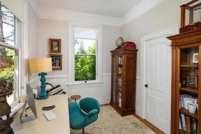 2275 Amherst Street, Palo Alto, CA 94306