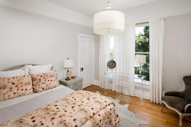 2275 Amherst Street, Palo Alto, CA 94306