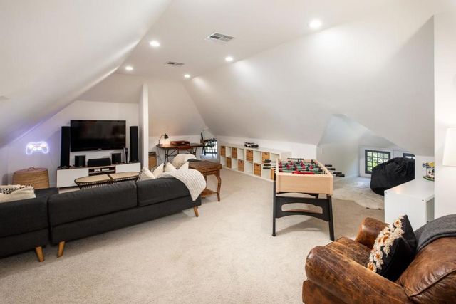 2275 Amherst Street, Palo Alto, CA 94306