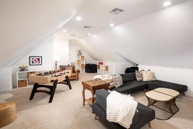 2275 Amherst Street, Palo Alto, CA 94306