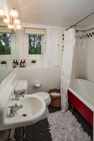2275 Amherst Street, Palo Alto, CA 94306