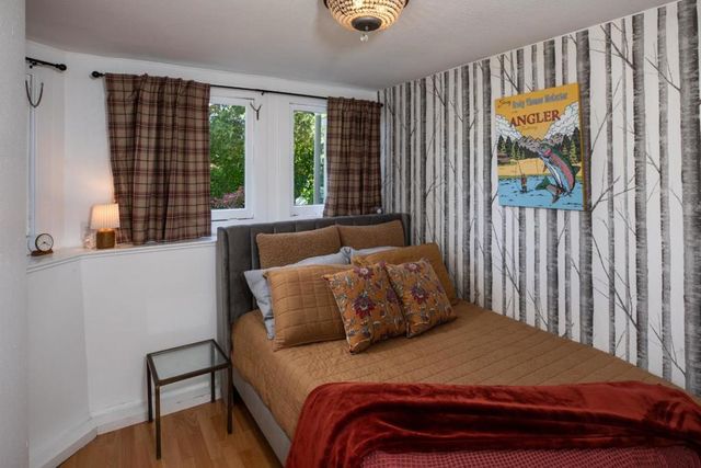 2275 Amherst Street, Palo Alto, CA 94306