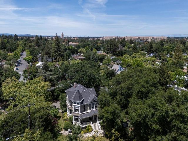 2275 Amherst Street, Palo Alto, CA 94306
