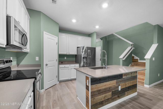 1609 POTTSBURG POINT Drive, Jacksonville, FL 32207