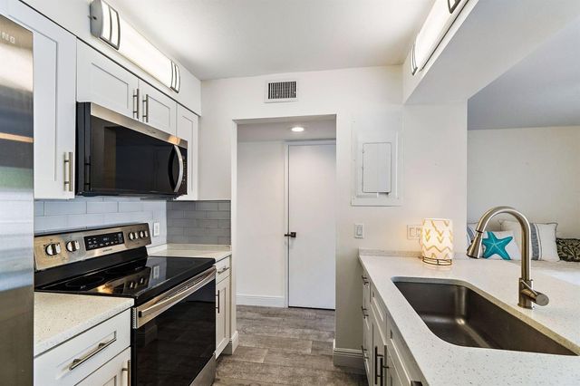 6343 Riverwalk Lane 3, Jupiter, FL 33458