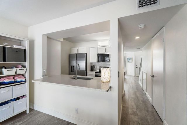 6343 Riverwalk Lane 3, Jupiter, FL 33458