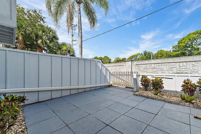 6343 Riverwalk Lane 3, Jupiter, FL 33458