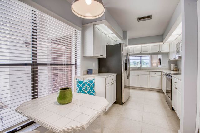 495 Prestwick Circle, Palm Beach Gardens, FL 33418